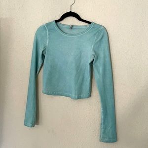 Long sleeve crop top